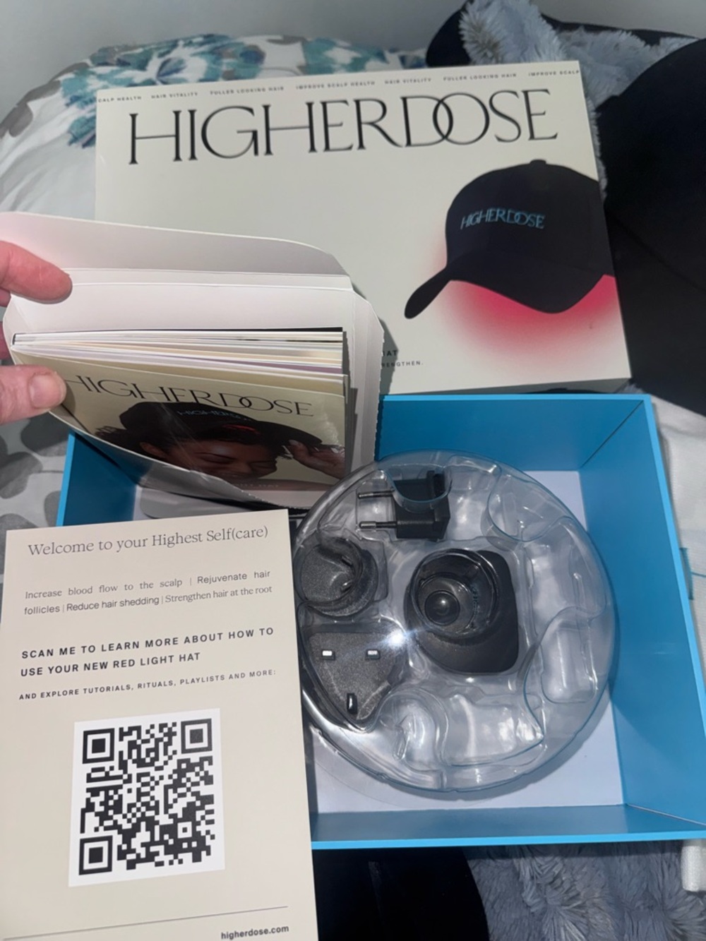 HigherDOSE Black Red Light Therapy Hat - Scalp Health & Hair Vitality - Picture 5 of 7
